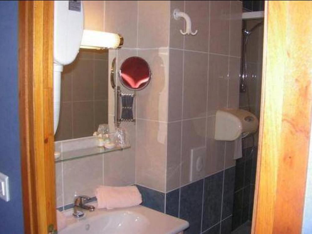 Au P'Tit Quinquin Hotel Le Val-Saint-Père Szoba fotó