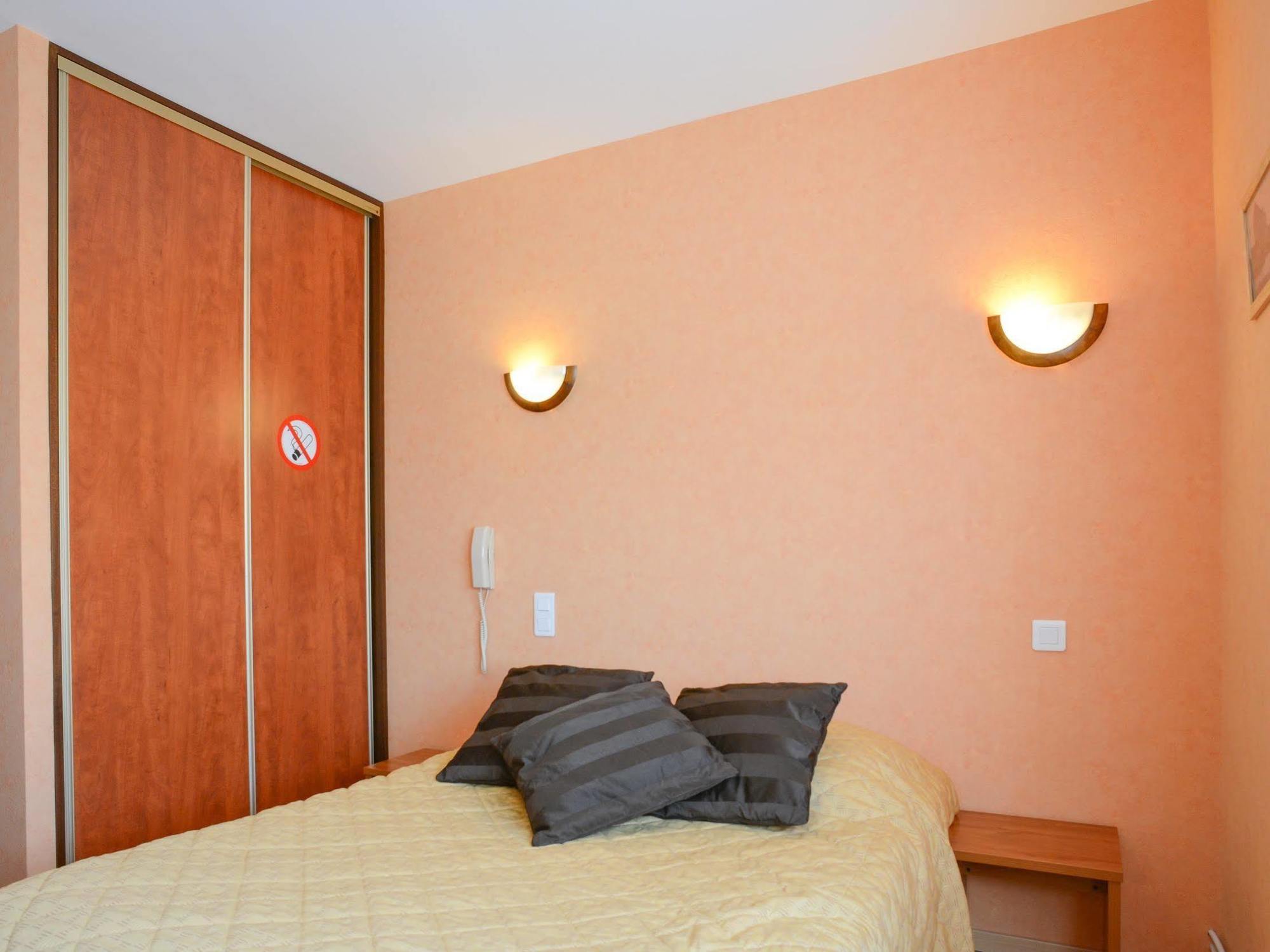Au P'Tit Quinquin Hotel Le Val-Saint-Père Kültér fotó