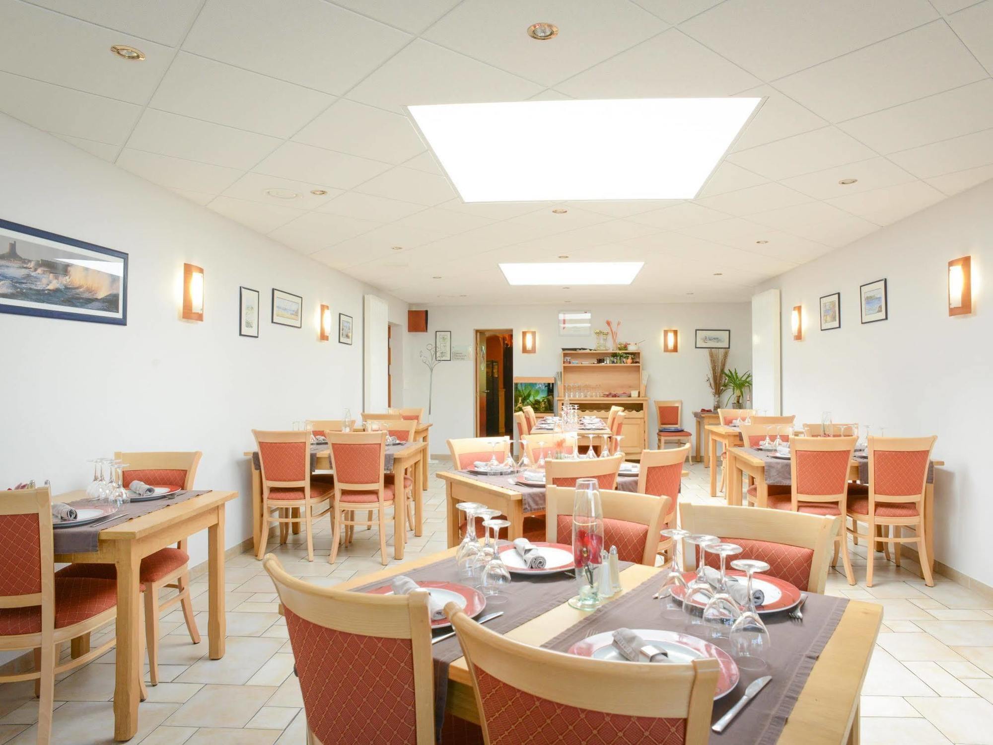 Au P'Tit Quinquin Hotel Le Val-Saint-Père Kültér fotó