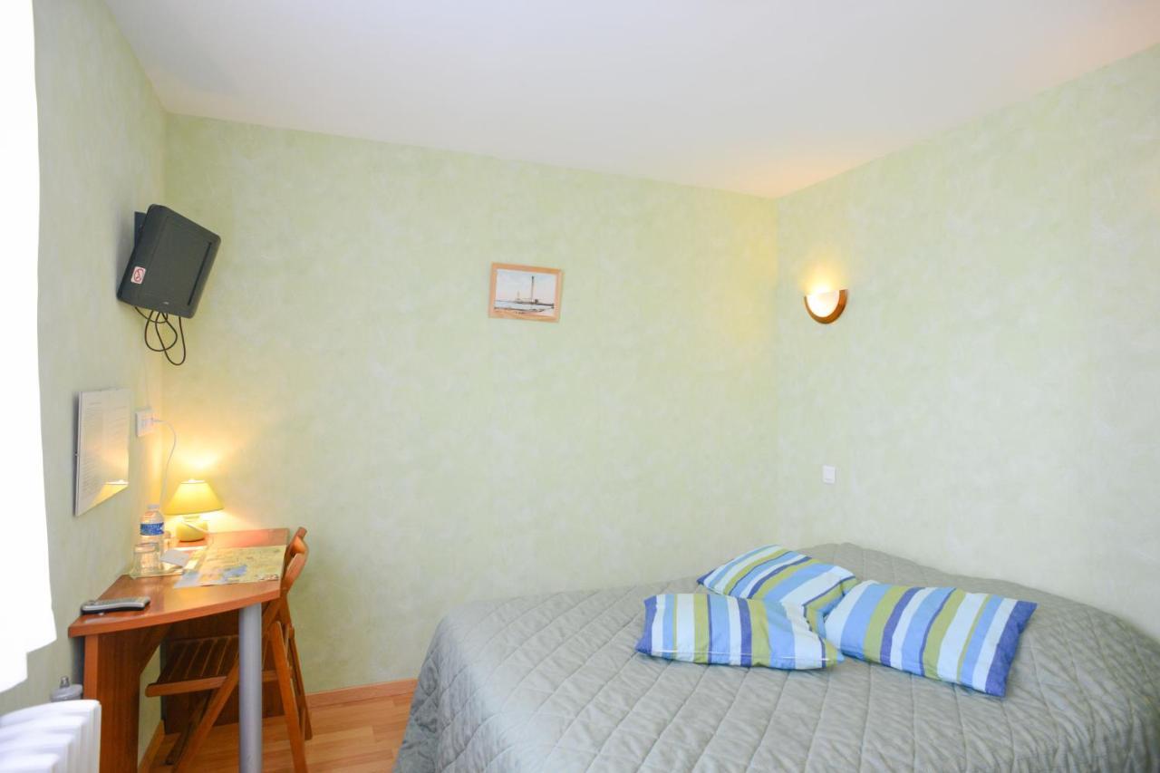 Au P'Tit Quinquin Hotel Le Val-Saint-Père Kültér fotó